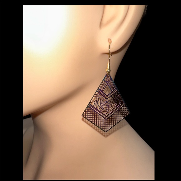 Filigree Rose Design Wire Hook Earring in Gold Tone - Picture 1 of 5